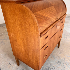 Sekretär Teak halbrund mit Schloss aus Dänemark