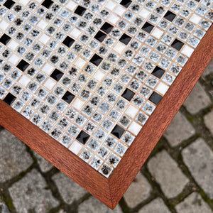 Sideboard Teak mit Fliesen und Schloss
