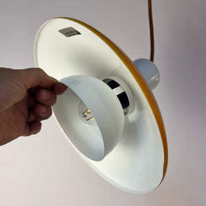Lamellenlampe Typ 827 teils neu lackiert gelb weiß von Horn