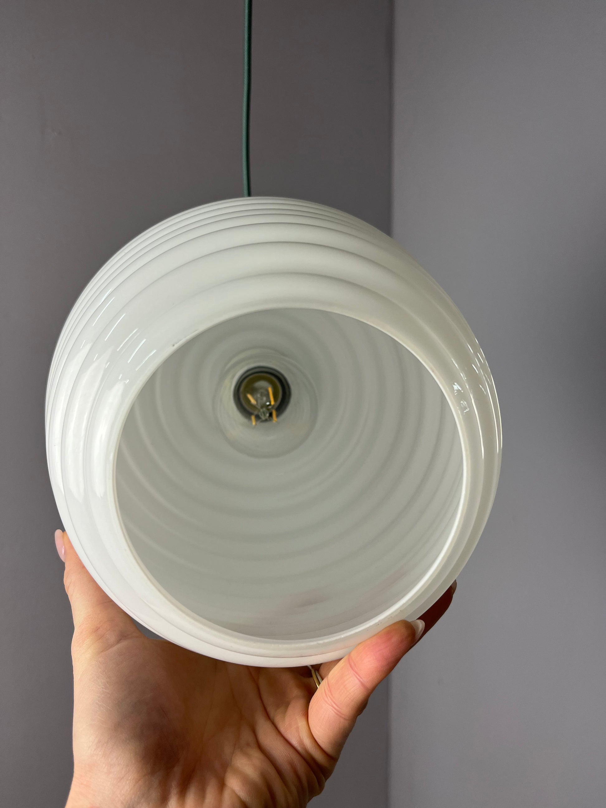 Hängelampe mint weiß Glas aus Dänemark