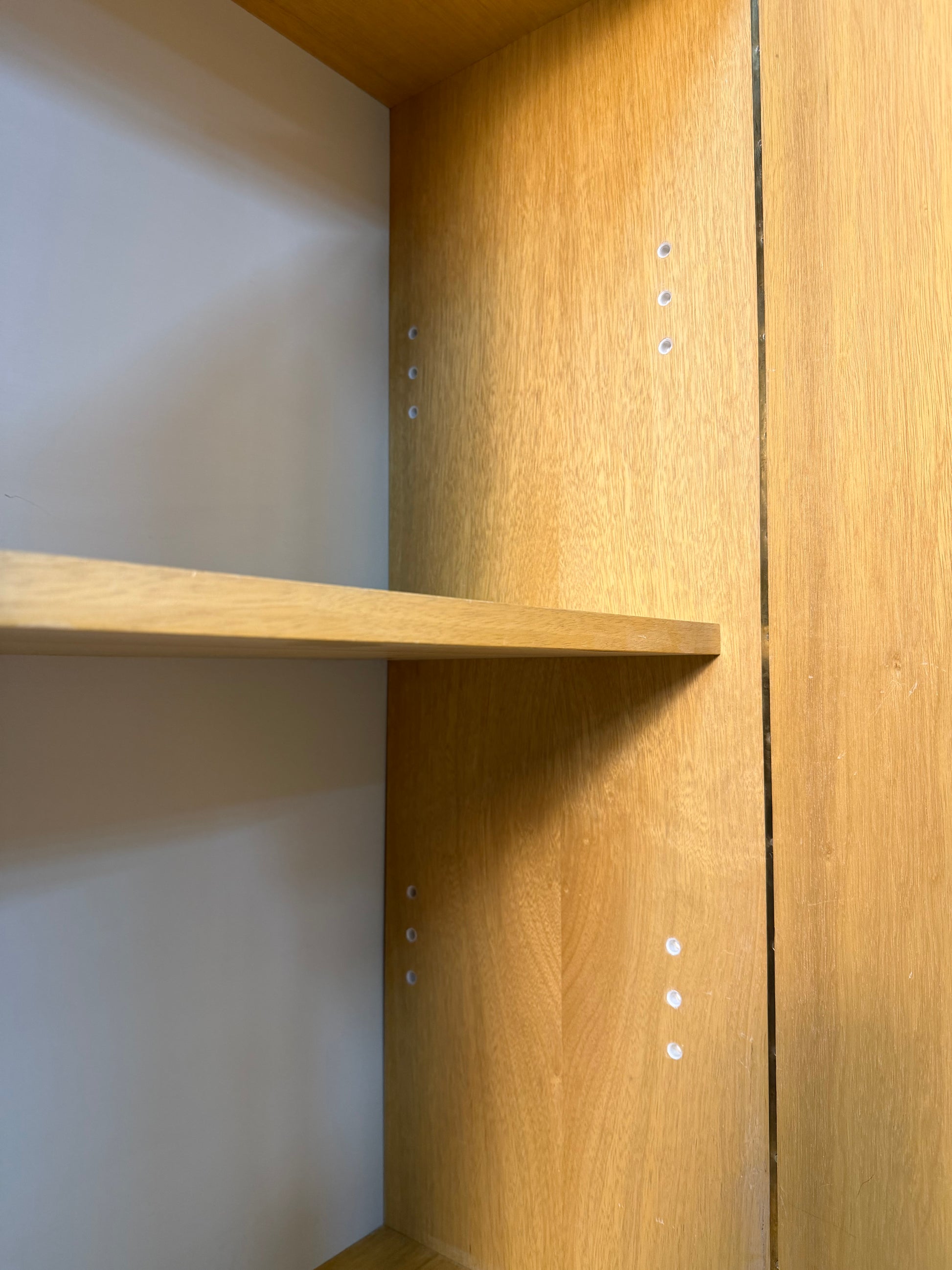 Schrank Typ 430 Esche von Joachim Nebelung für Hellerau