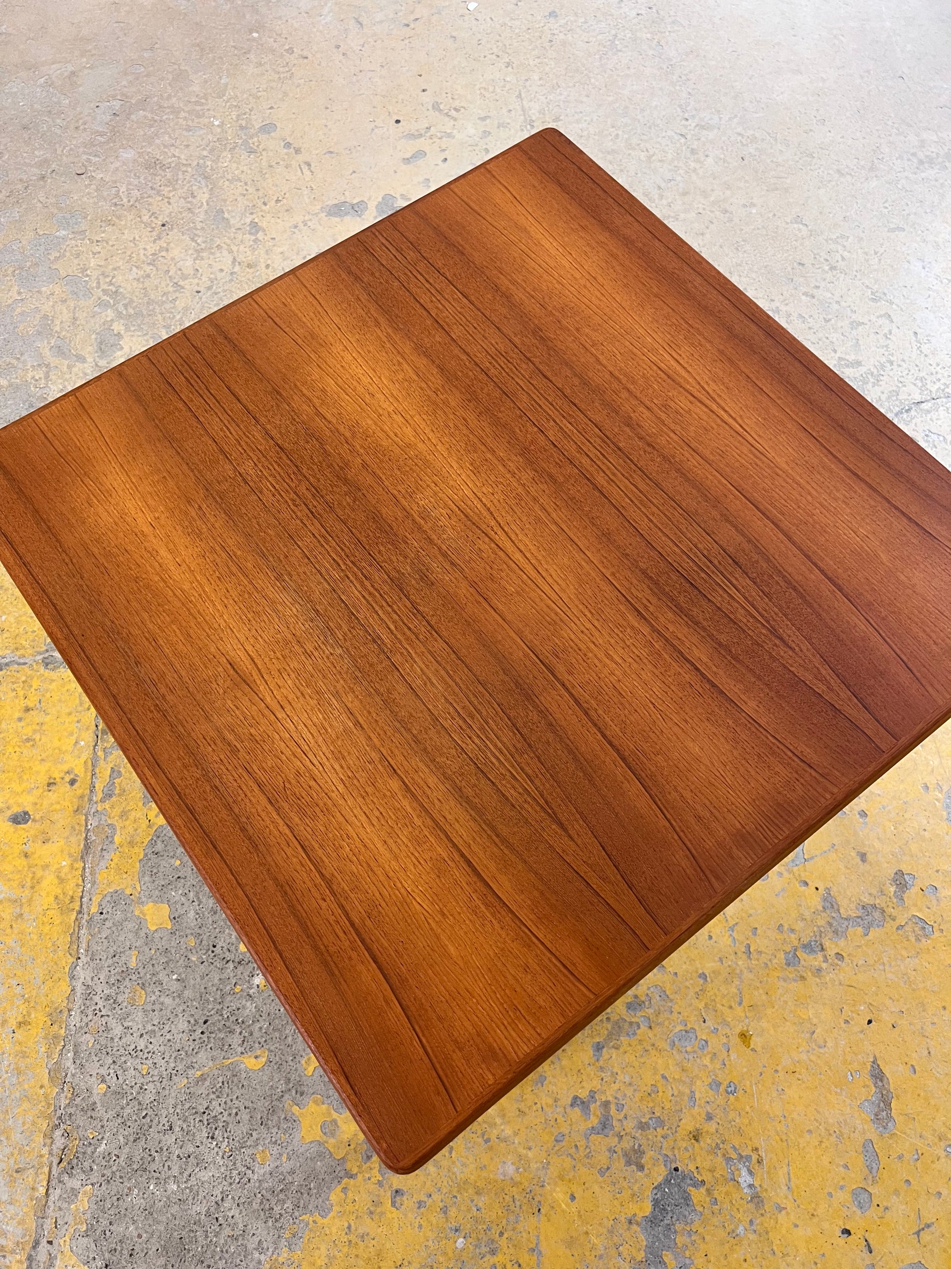 Ausziehbarer quadratischer Esstisch Teak von Vejle