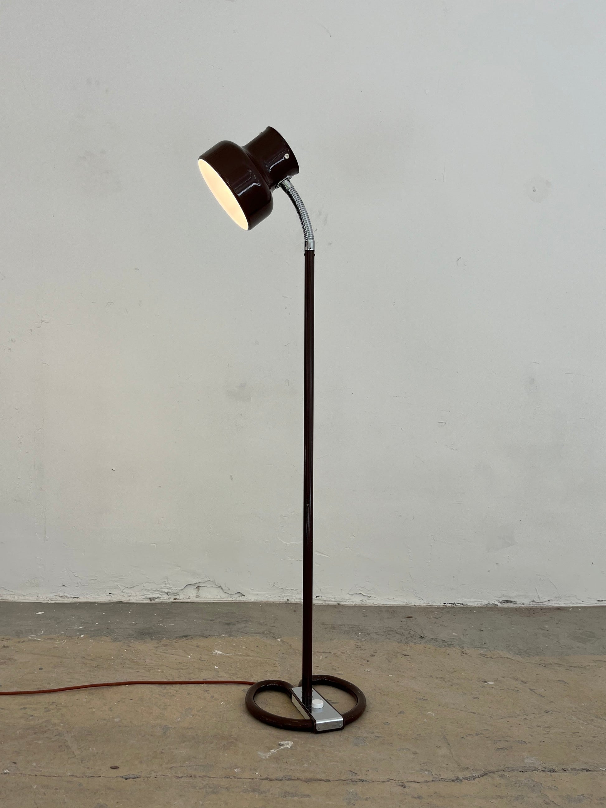 Stehlampe Bumling braun von Anders Pehrson für Ateljé Lyktan