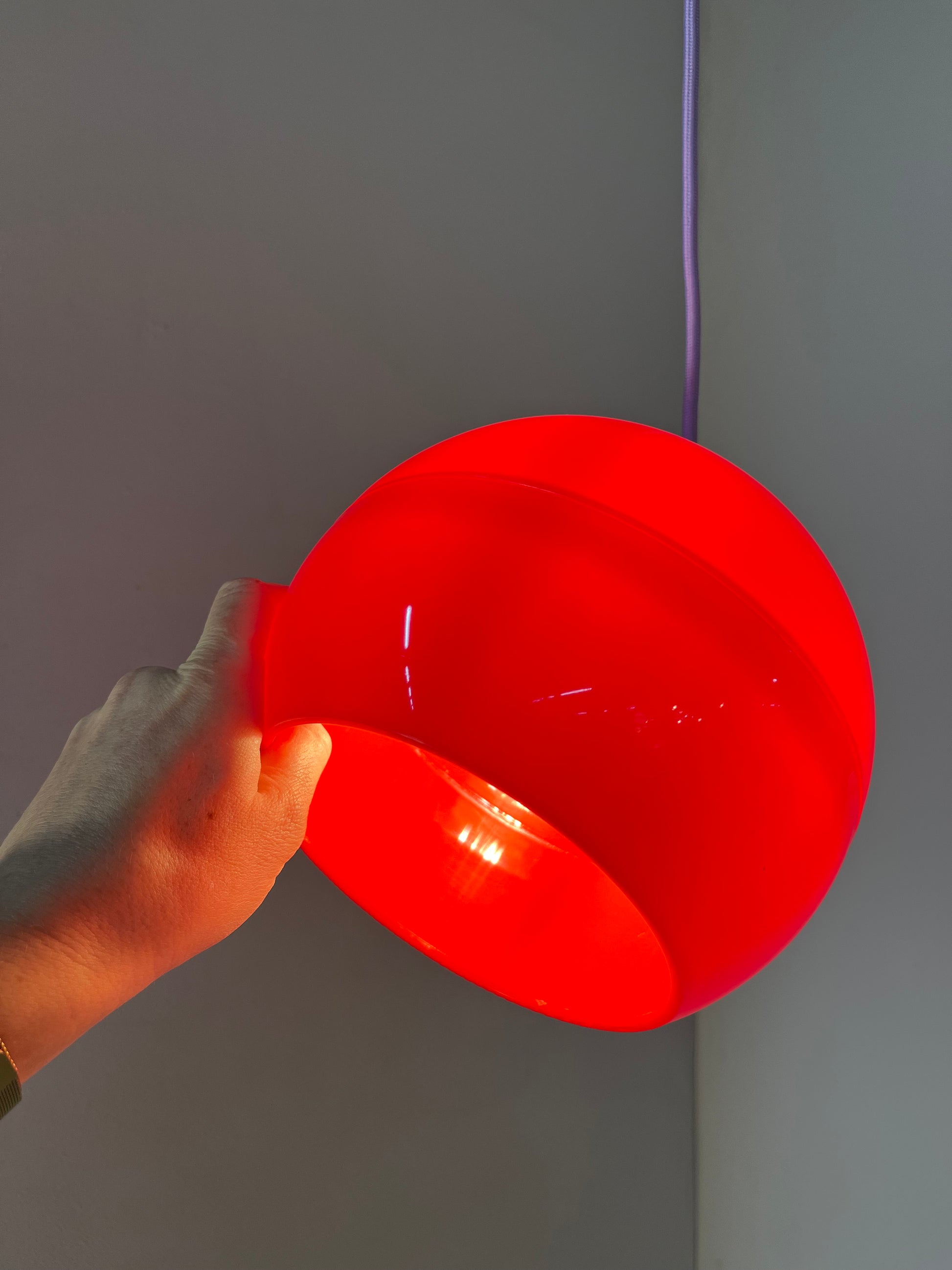 Kugellampe rot Kunststoff aus Dänemark