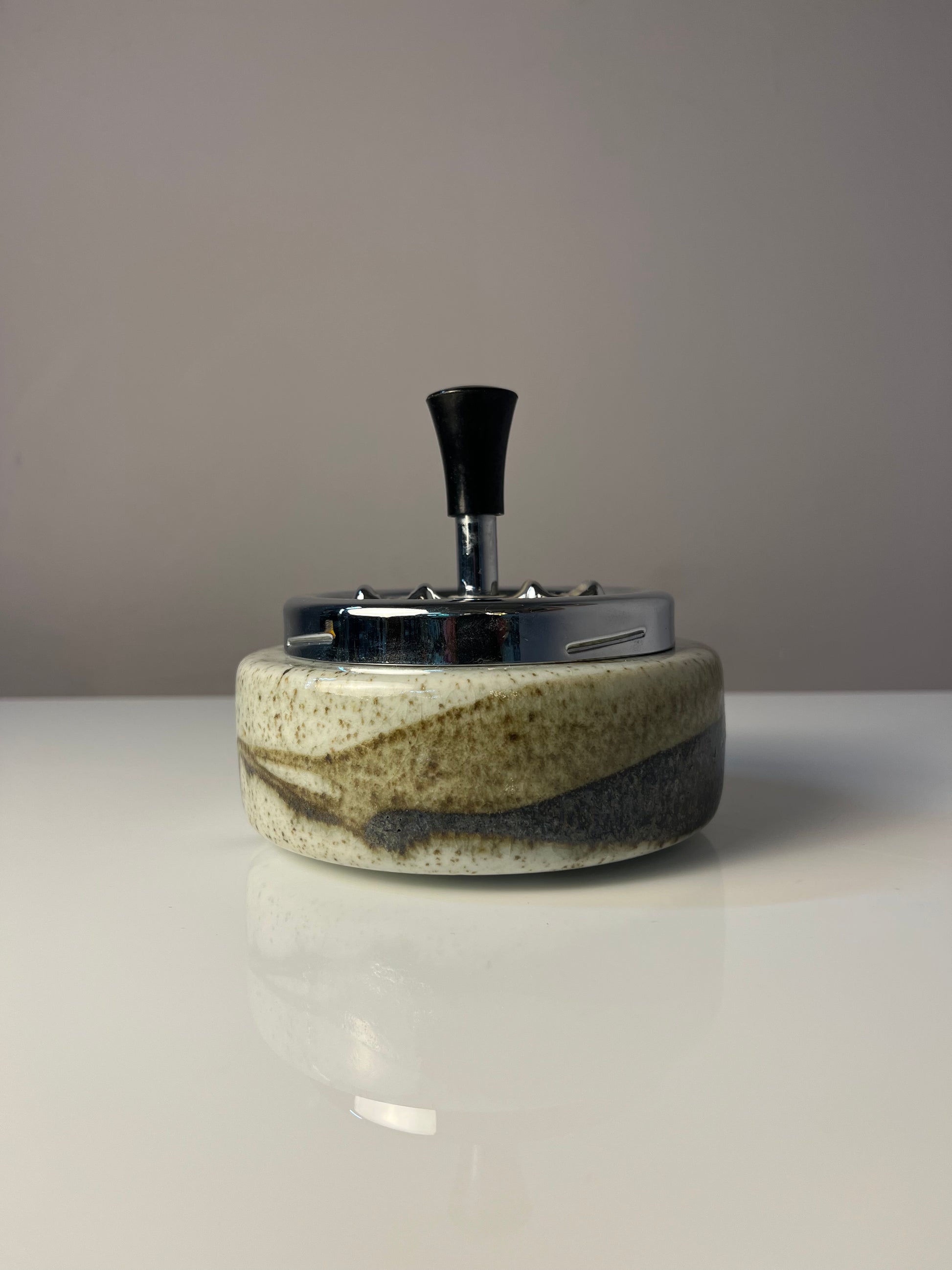 Druckaschenbecher grau braun Keramik von Erhard & Söhne