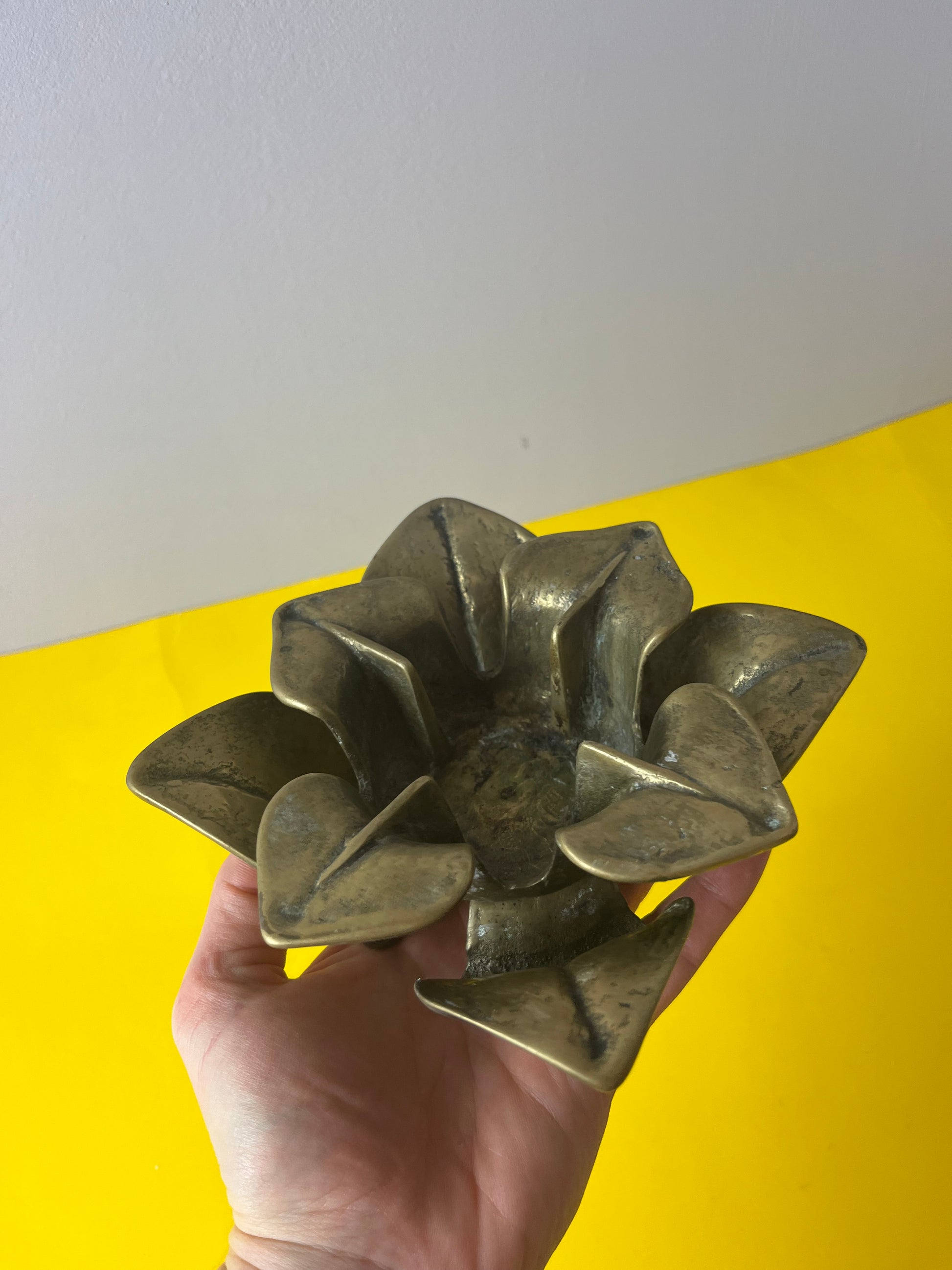 Kerzenständer Messing in Blütenform