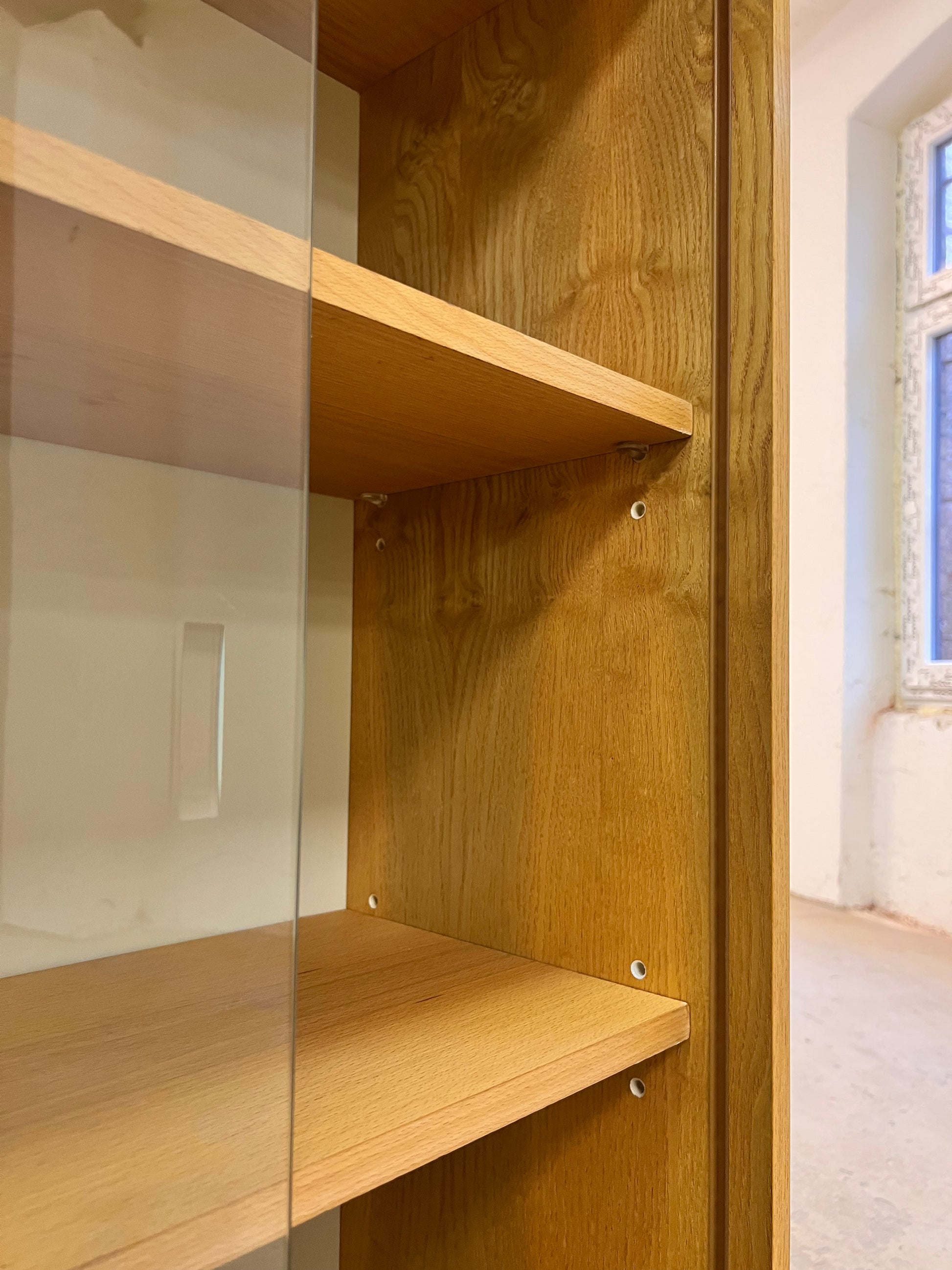 Vitrine Typ 430 Esche von Joachim Nebelung für Hellerau