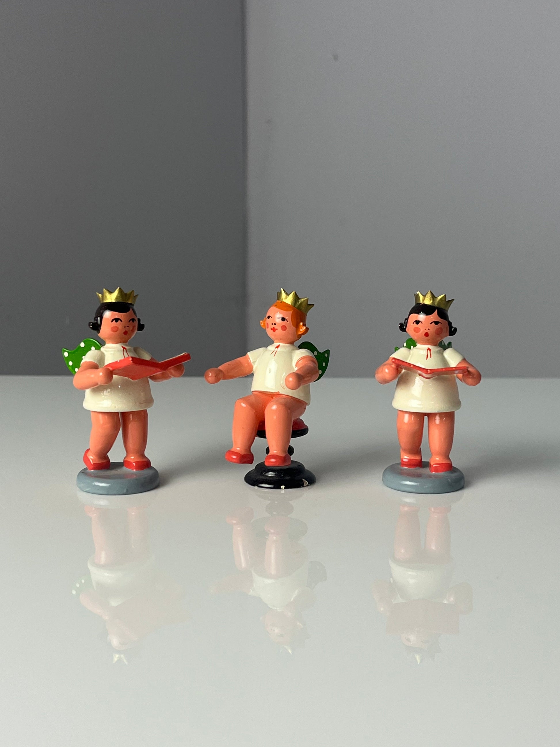 Set: 3x Engelmusikanten mit Krönchen von der Kunstgewerblichen Drechslerei Ellmann