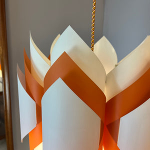 Hängelampe Ballet orange weiß von Lars Schiøler für P.J. Høyrup