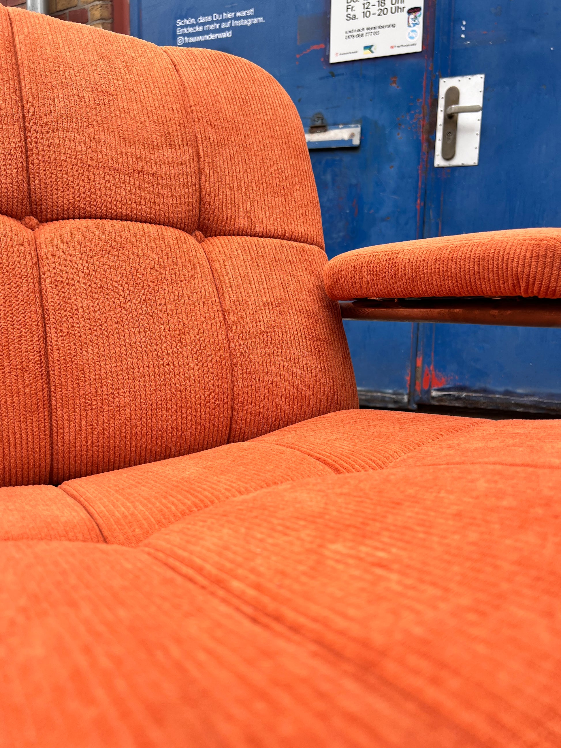 Sessel orange Cord Chrom mit Ottomane von pol international