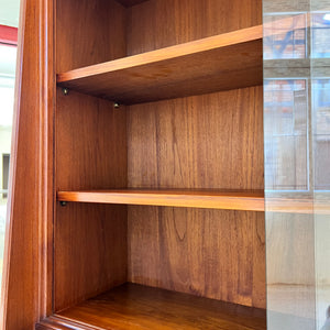 Vitrine Teak mit Klappfächern aus Deutschland