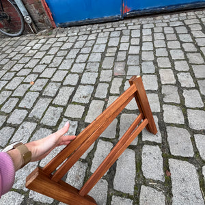 Klappbarer Beistelltisch Teak mit Tablett