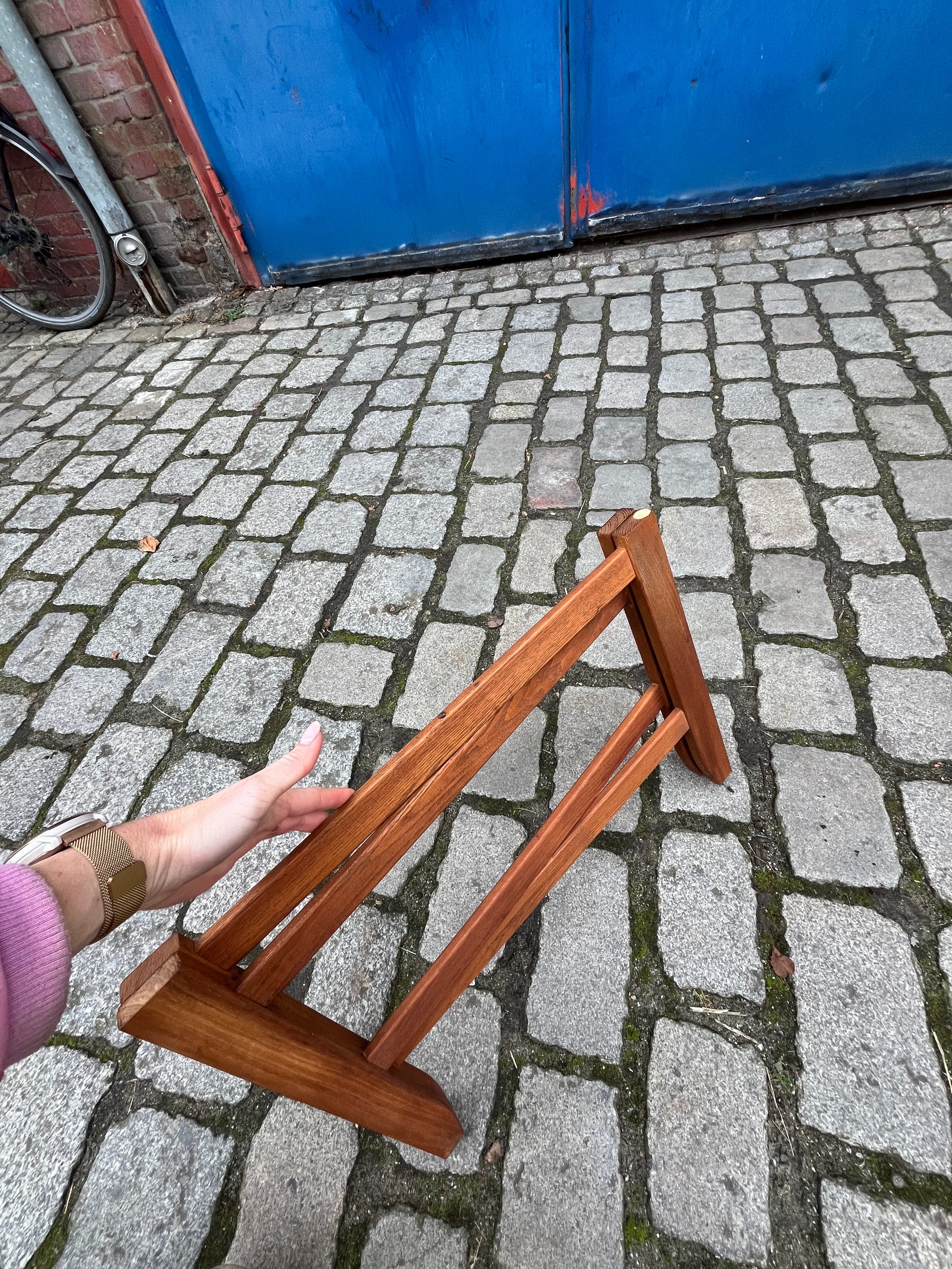 Klappbarer Beistelltisch Teak mit Tablett