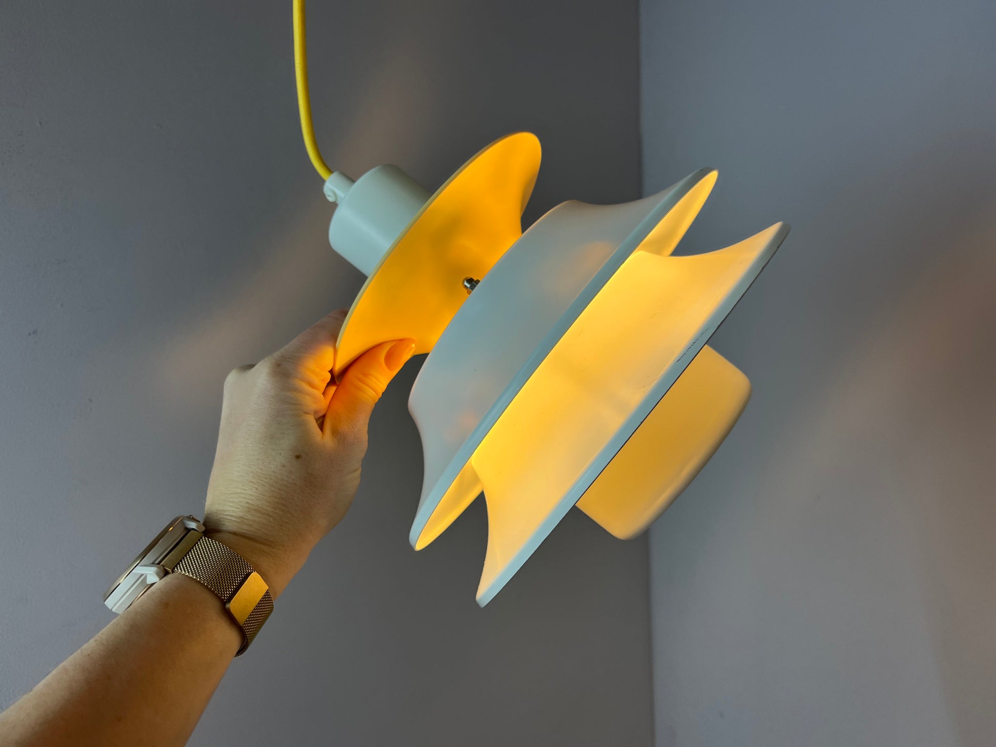 Lamellenlampe weiß gelb von Lyskær