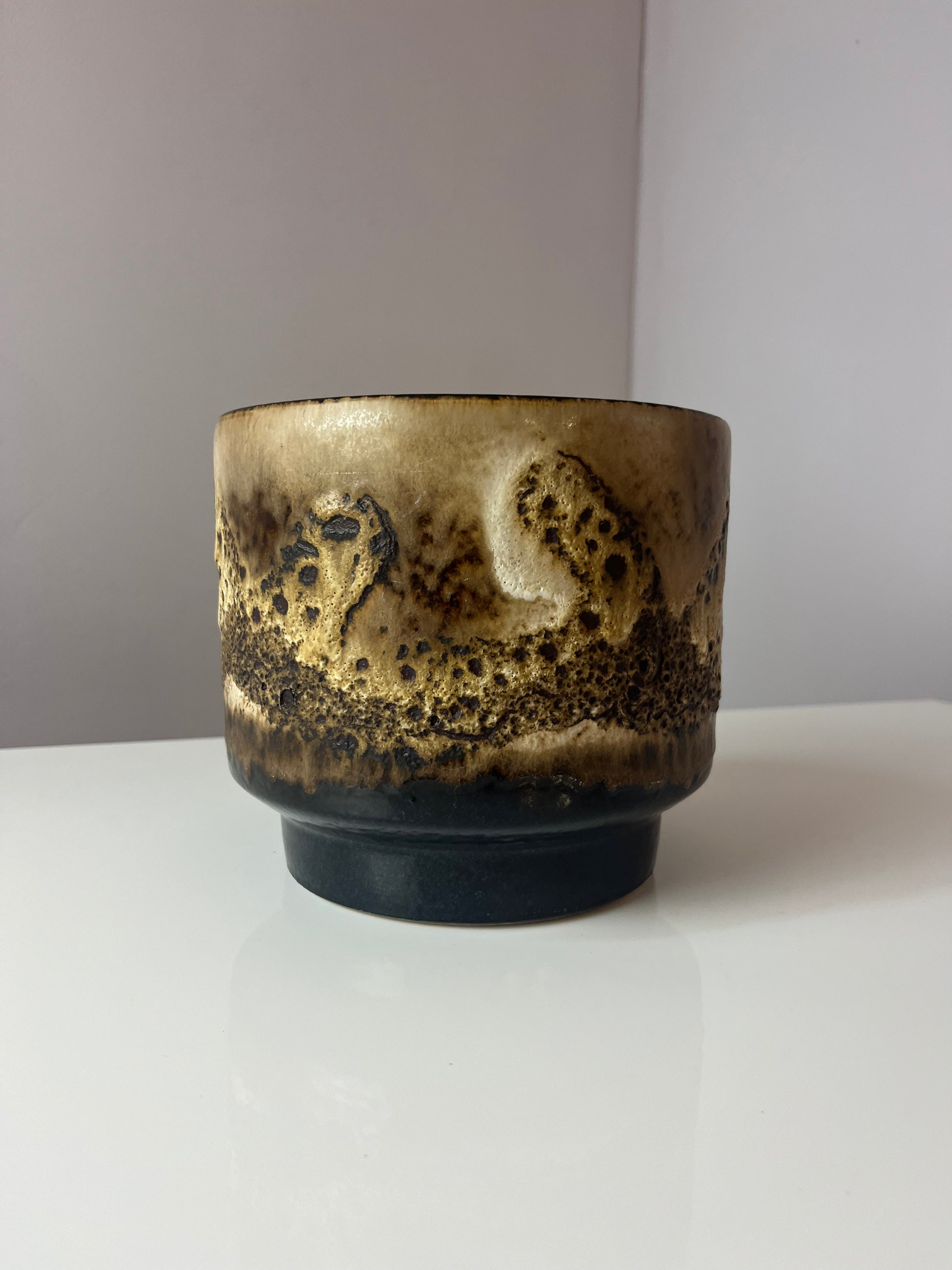 Blumentopf Fat Lava braun