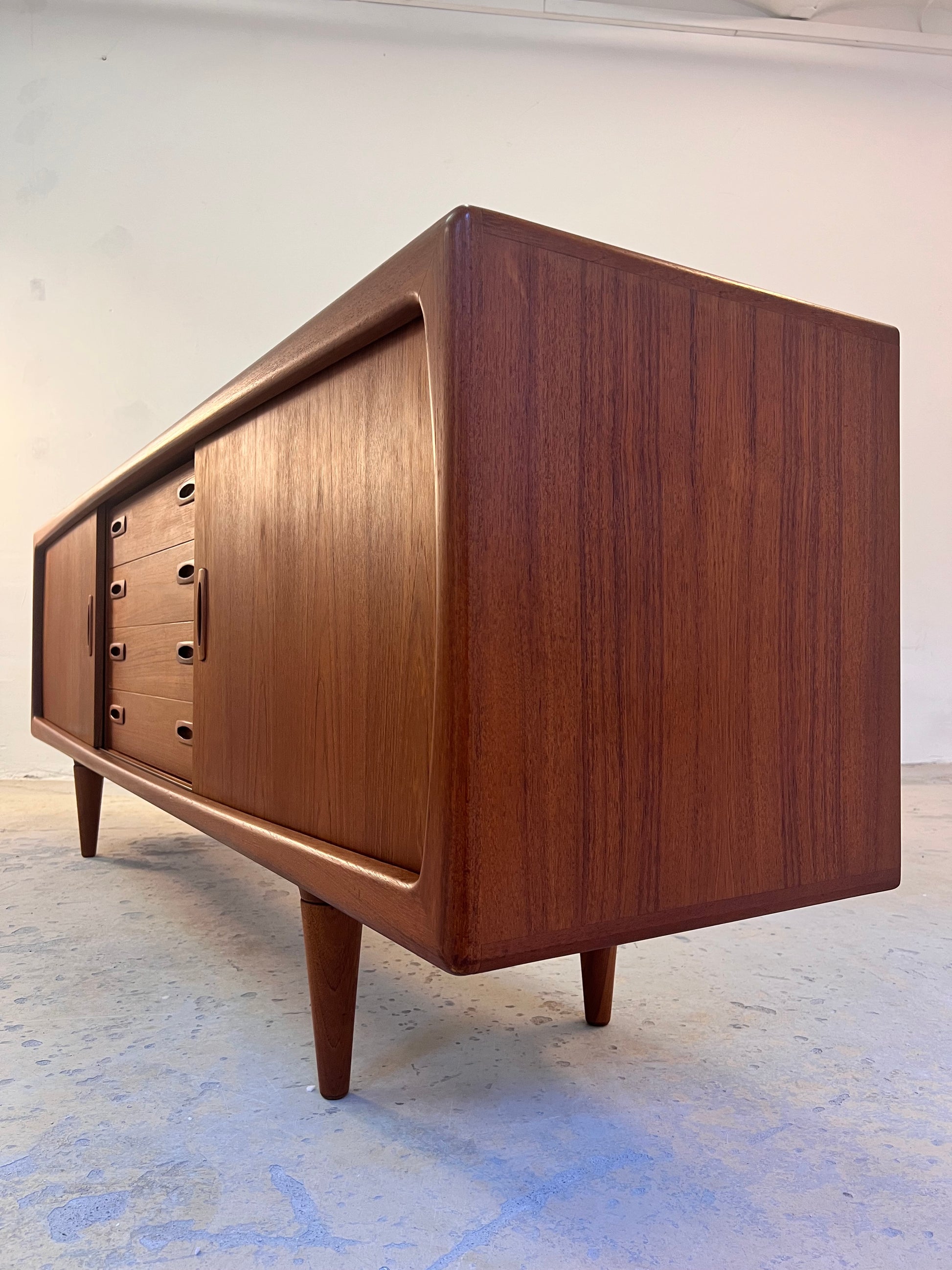 Sideboard Teak von H.P. Hansen - Breite 220 cm