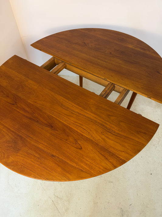 Runder Esstisch Modell 311 Teak von Peter Hvidt & Orla Mølgaard-Nielsen für Søborg Møbelfabrik