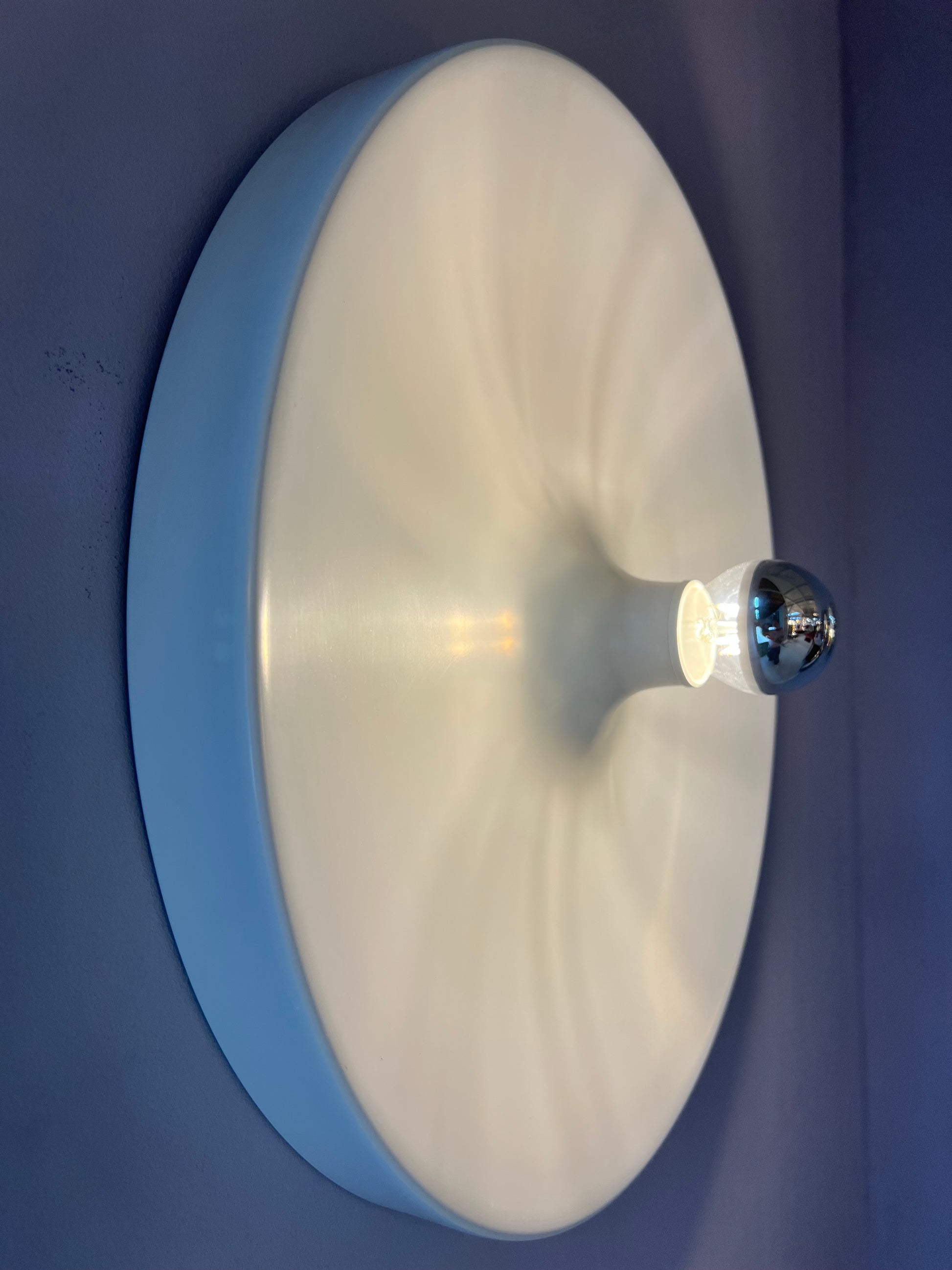 Wandlampe Diskus 50 cm weiß von Charlotte Perriand für Honsel
