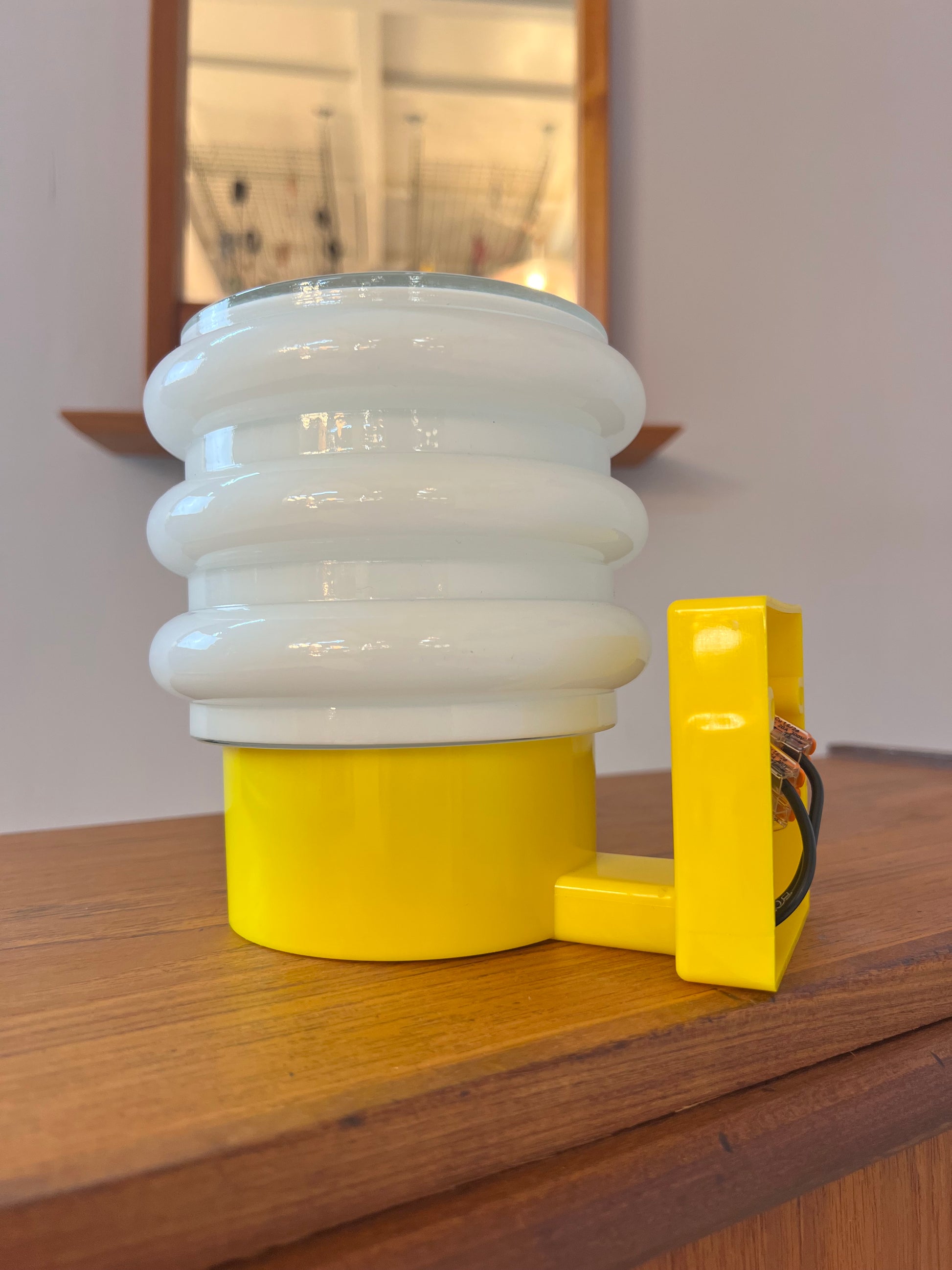 Schwedische Wandlampe 70er