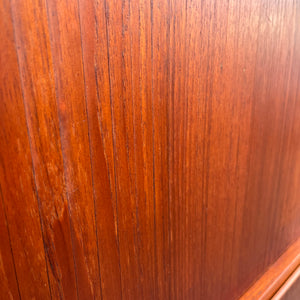 Highboard Teak mit Jalousietüren aus Dänemark