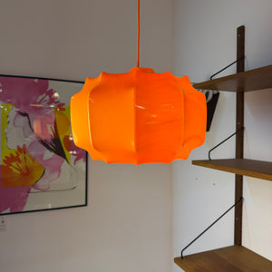 Hängelampe orange mit orangem Kabel von Ilka Plast