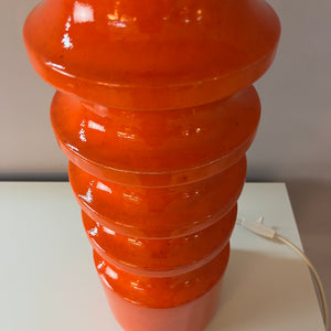 Stehlampe orange Keramik mit Wollschirm