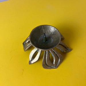 Kerzenständer Messing in Blütenform