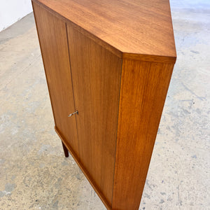 Eckschrank Teak mit Schloss aus Dänemark