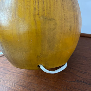 Kugeltischlampe Keramik mit Naturfaser Schirm