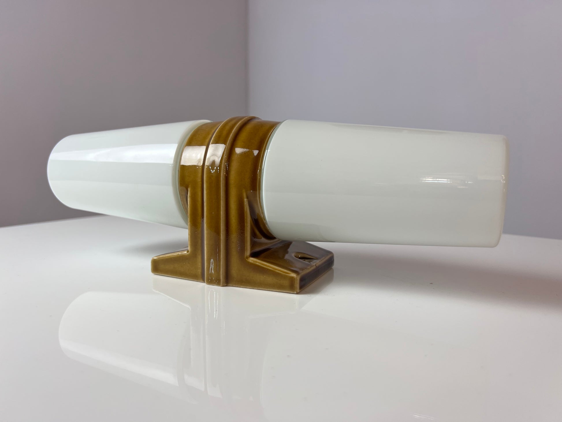 Wandlampe Modell 6060 braun von Sigvard Bernadotte für Ifö