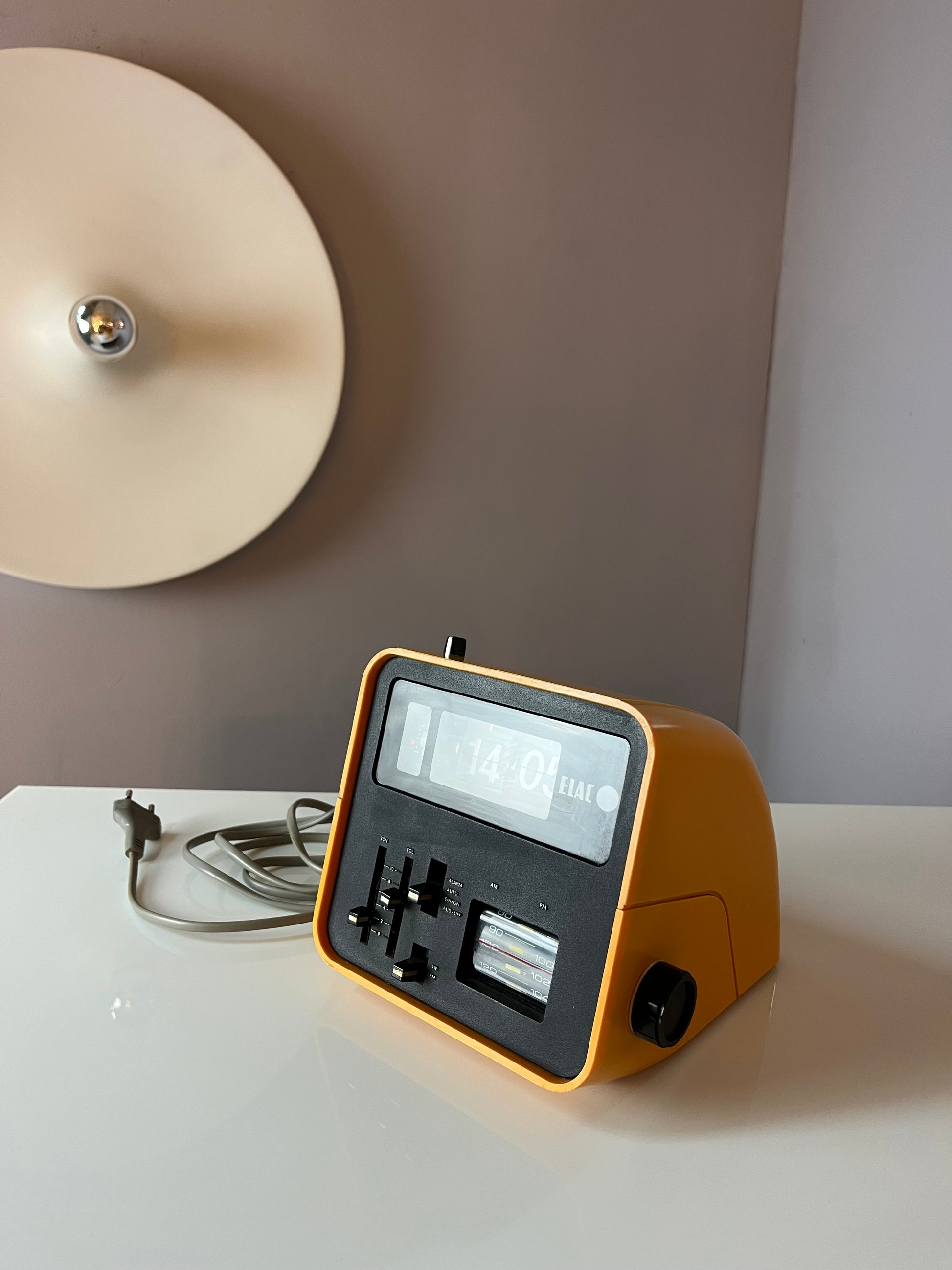 Klappzahl Weckerradio RD 100 gelb von Elac
