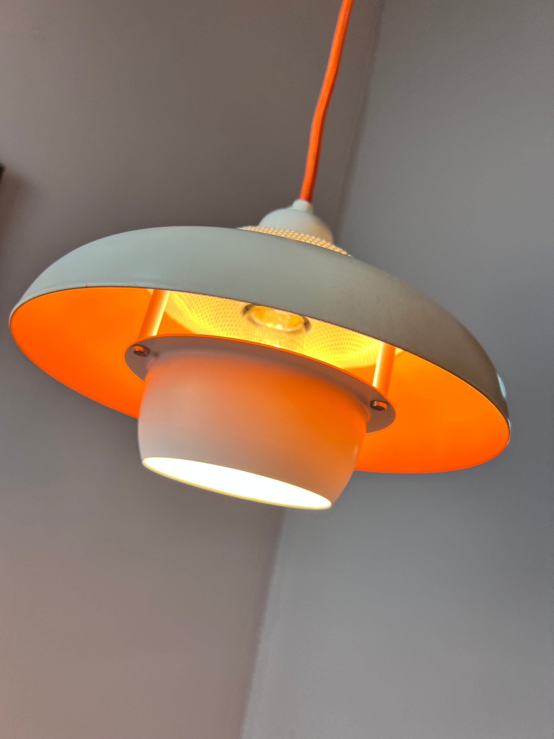 Lamellenlampe neu lackiert weiß orange