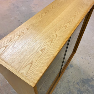 Vitrine Typ 430 Esche von Joachim Nebelung für Hellerau