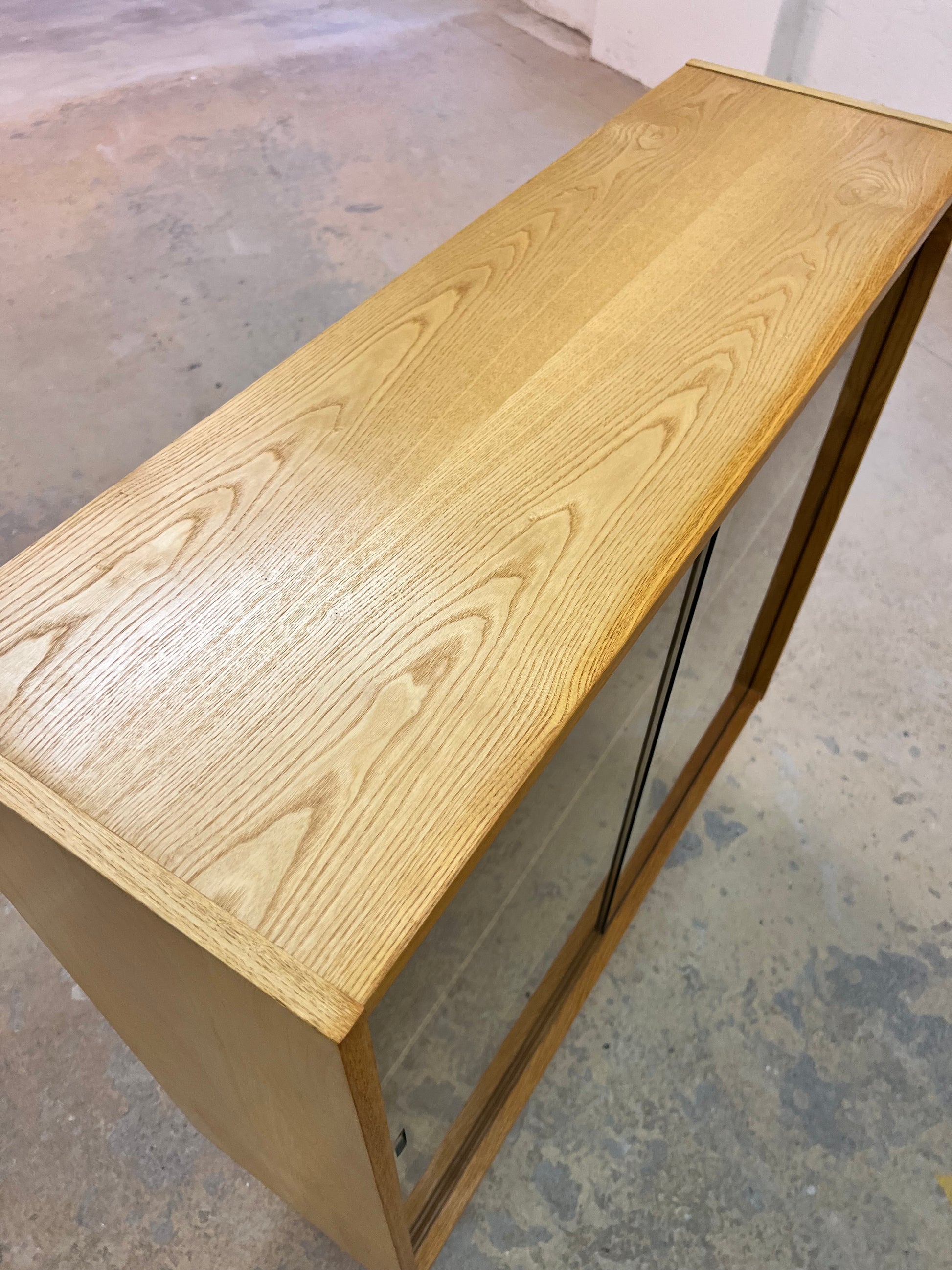 Vitrine Typ 430 Esche von Joachim Nebelung für Hellerau