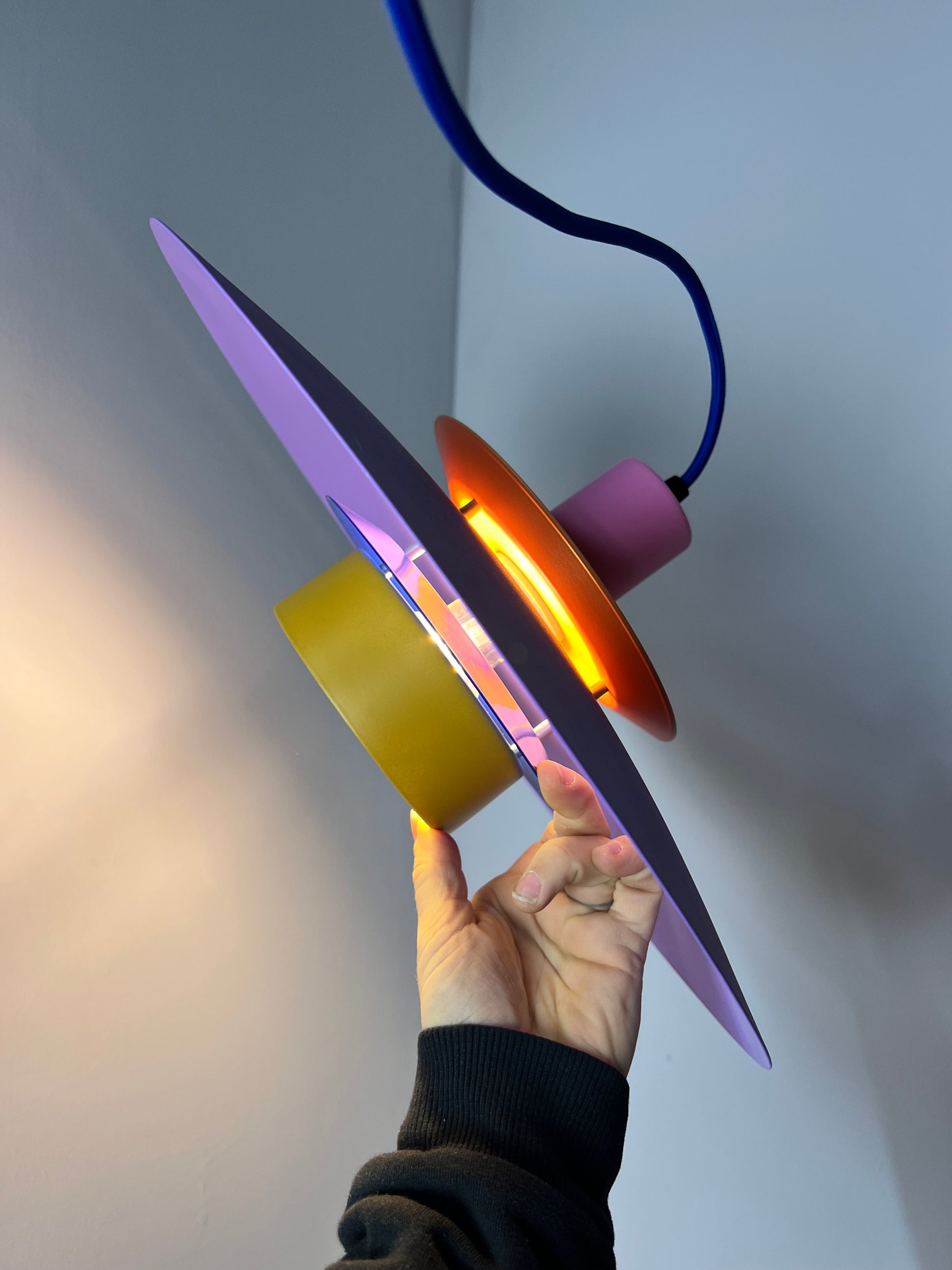 Lamellenlampe neu lackiert lila ocker