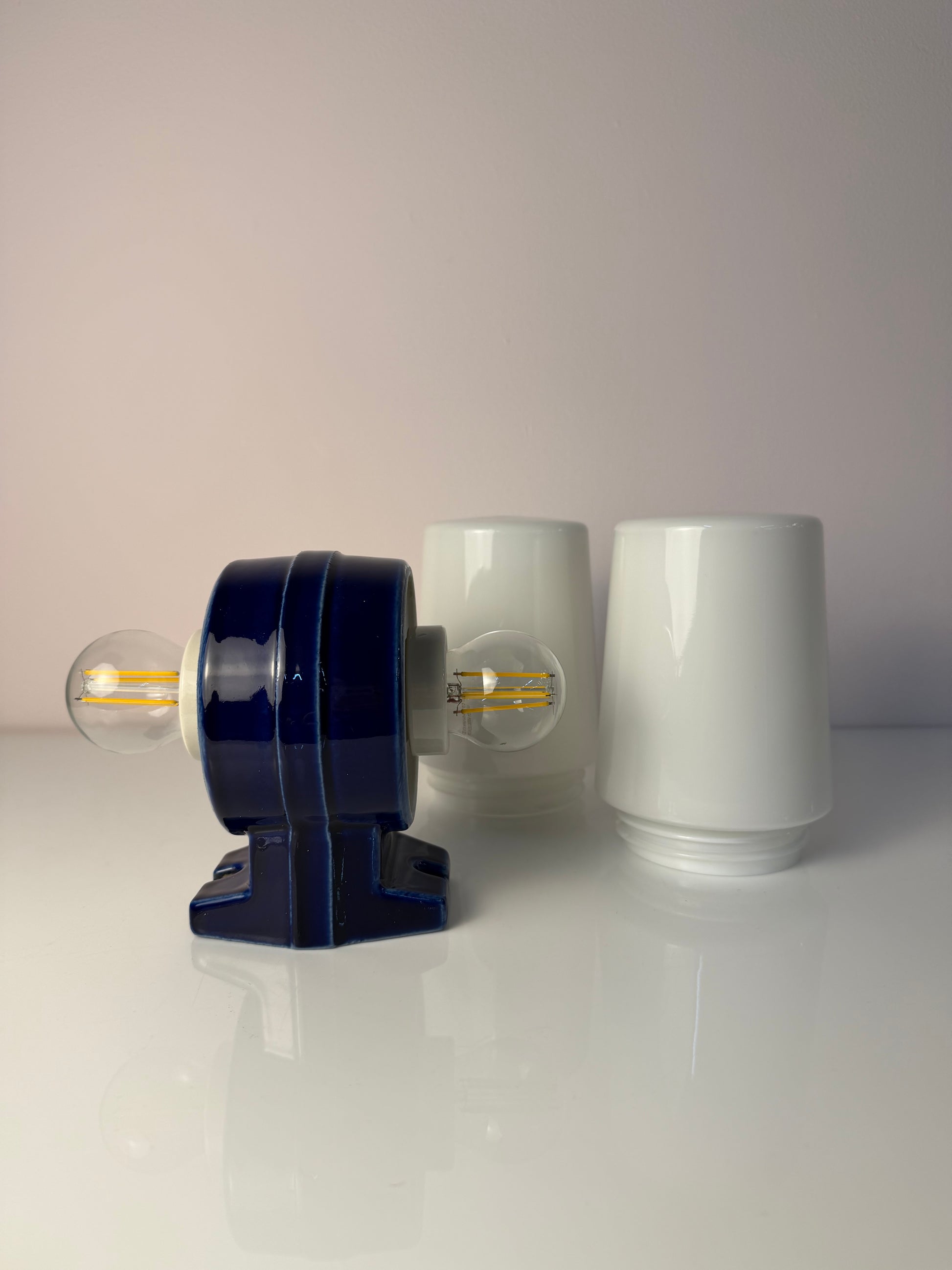 Wandlampe Modell 6065 blau von Sigvard Bernadotte für Ifö