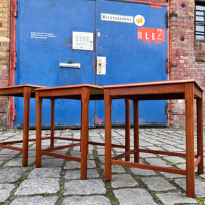 Satztische grau grün Fliesen Teak aus Dänemark