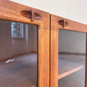 Kleine Vitrine Teak von H. W. Klein für Bramin