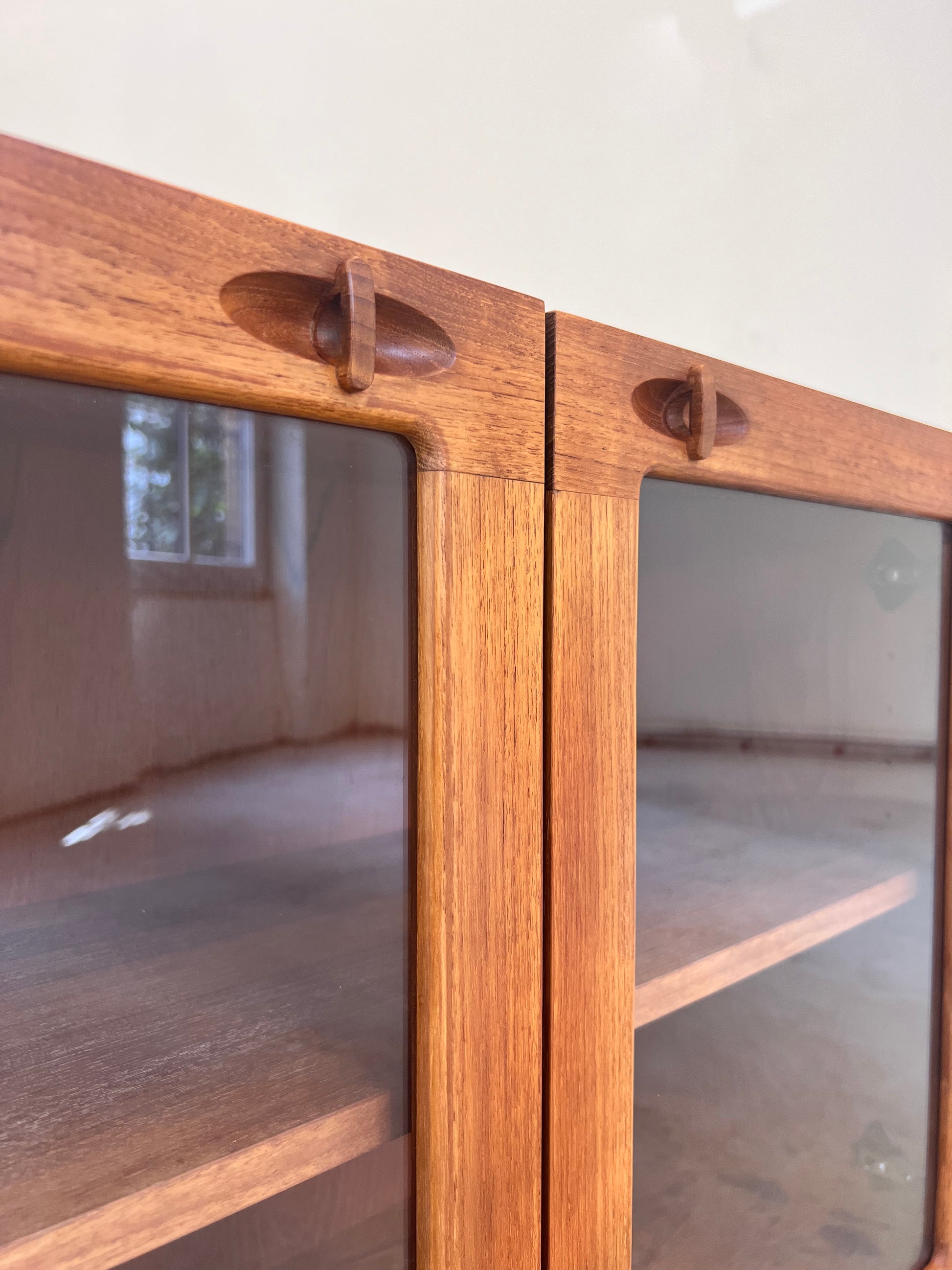 Kleine Vitrine Teak von H. W. Klein für Bramin