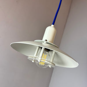 Kleine Lamellenlampe weiß aus Dänemark