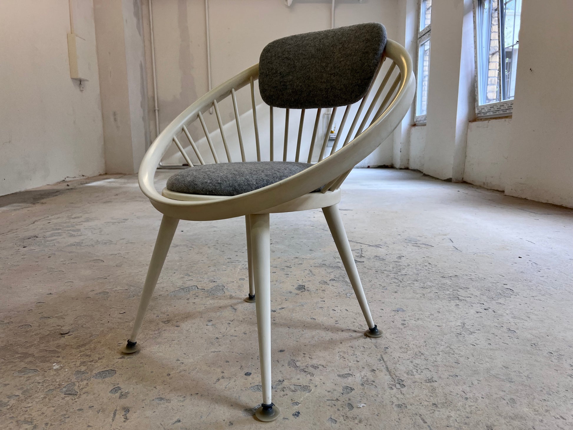 Circle Chair weiß von Yngve Ekström für Swedese
