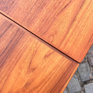 Kleiner ausziehbarer Esstisch Teak aus Dänemark