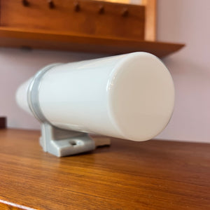 Wandlampe Modell 6060 hellgrau von Sigvard Bernadotte für Ifö