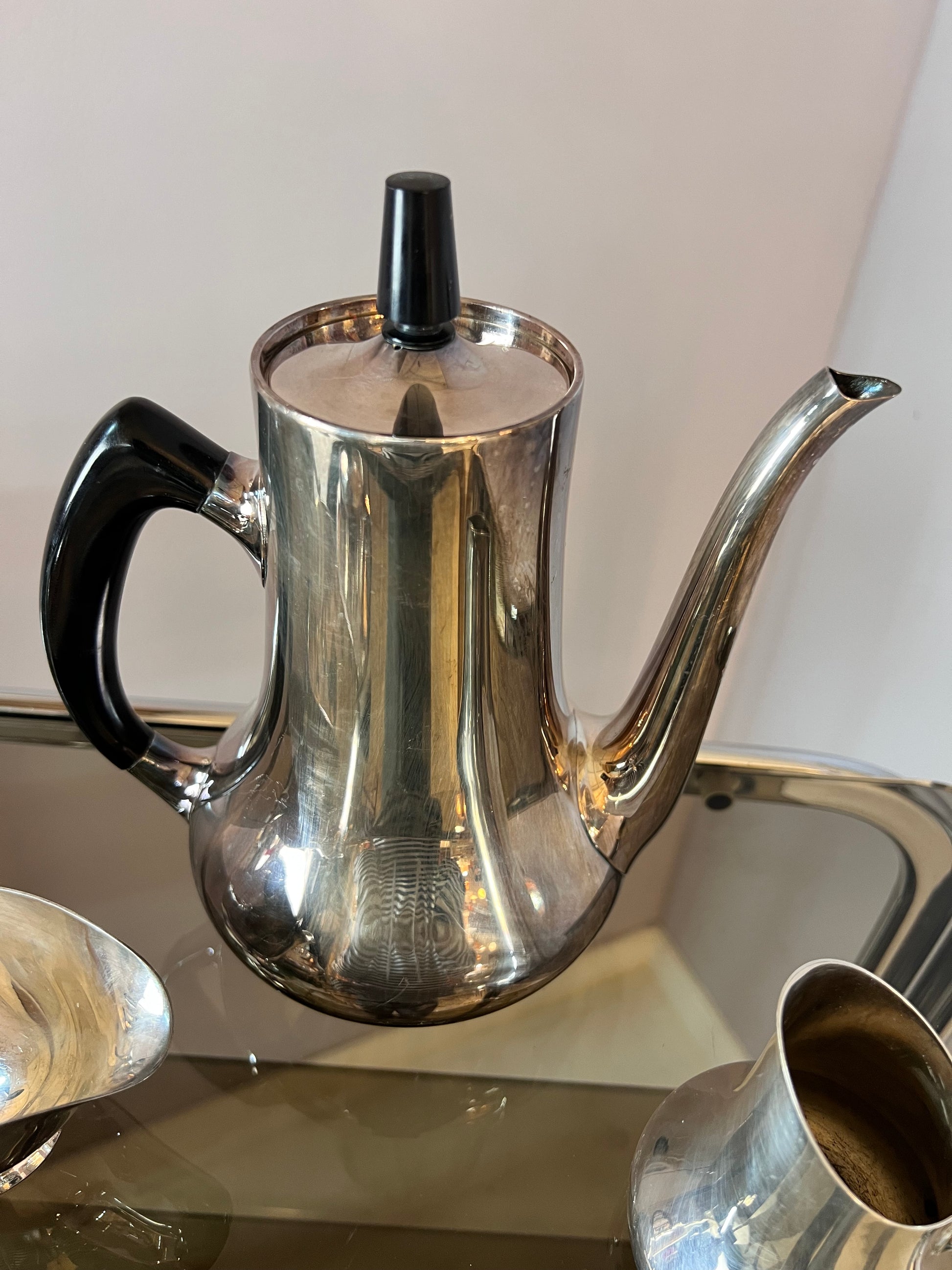 Set: Kanne, Zuckerdose, Milchkännchen & Sauciere Teile EPNS versilbert von Hans Bunde für COHR Denmark