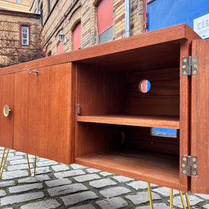 Sideboard Teak mit Fliesen und Schloss