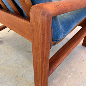 Sessel Loungechair blauer Samt und Teak