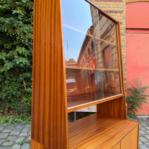 Aufsatzschrank mit Vitrine von VEB Möbelindustrie Halle