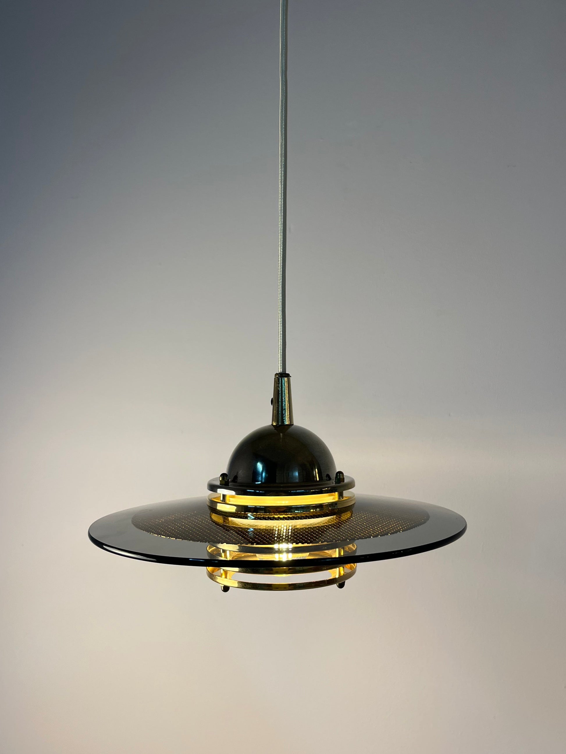 Kleine Hängelampe Rauchglas Messing von Jan Eskil Eskilsson für Belid