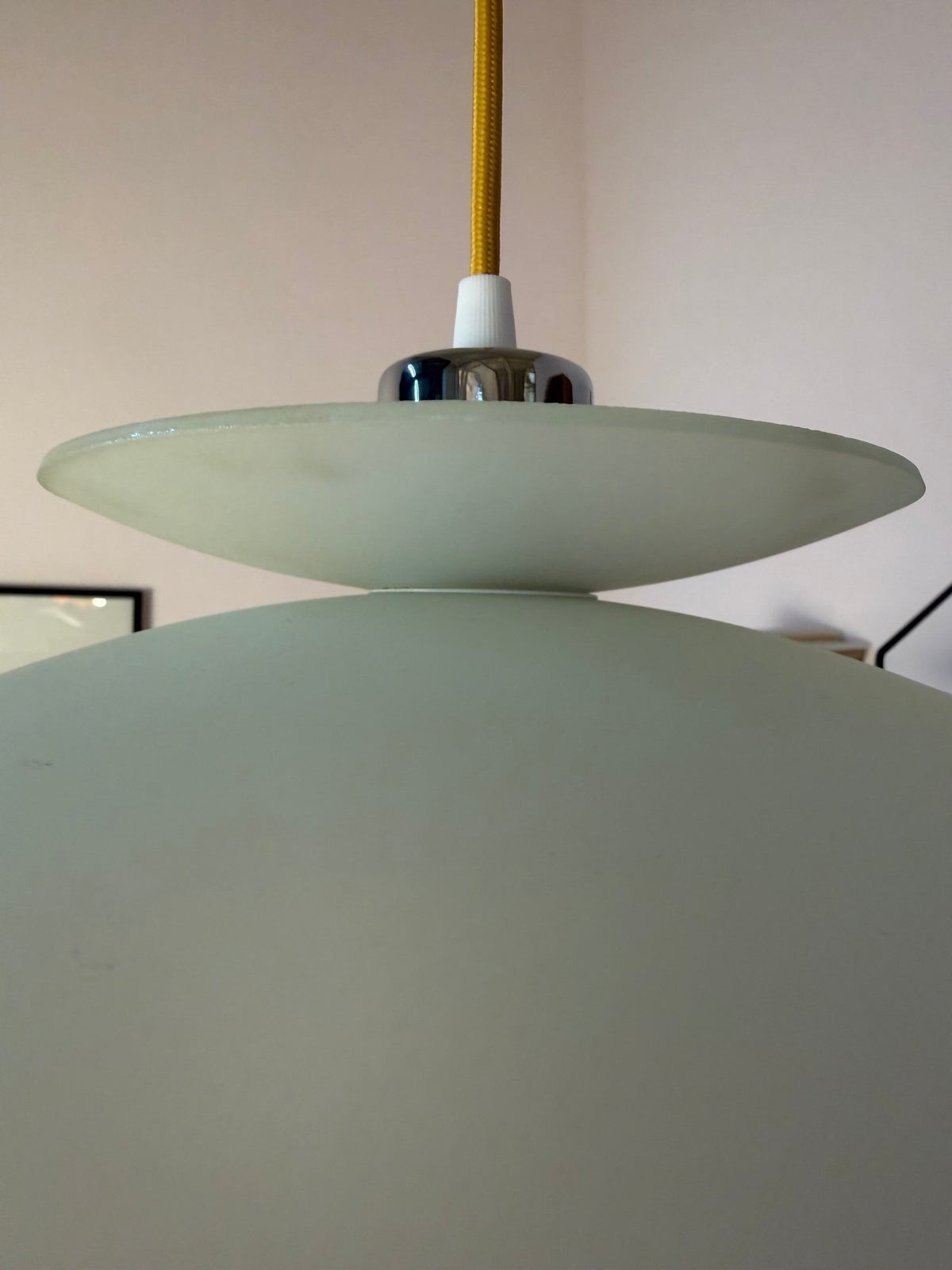 Lamellenlampe Milchglas aus Dänemark