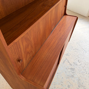 Bücherregal Teak mit Schiebetüren aus Dänemark